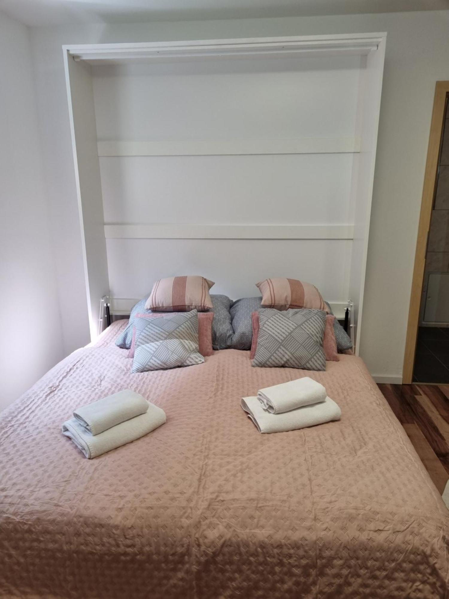Appartment Im Untergeschoss Freilassing Eksteriør bilde